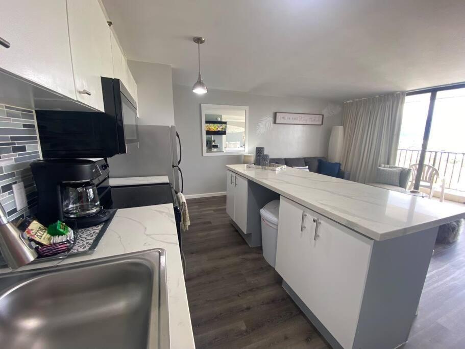 Apartment Nalu Malu 1 Bedroom @waikiki Banyan 1 Free Parking *